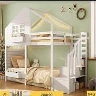 سرير بطابقين بتصميم منزل